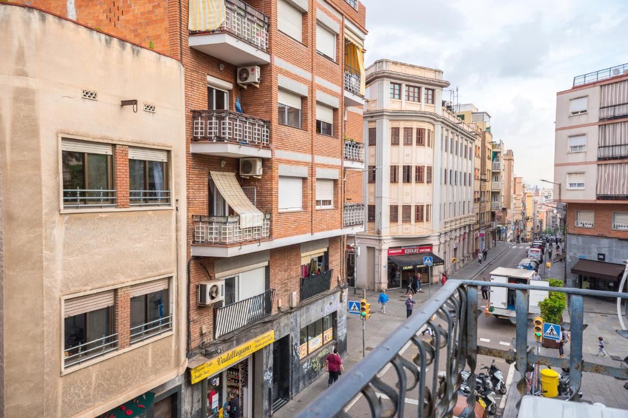 Homenfun Barcelona Studio Camp Nou II L'Hospitalet de Llobregat Luaran gambar